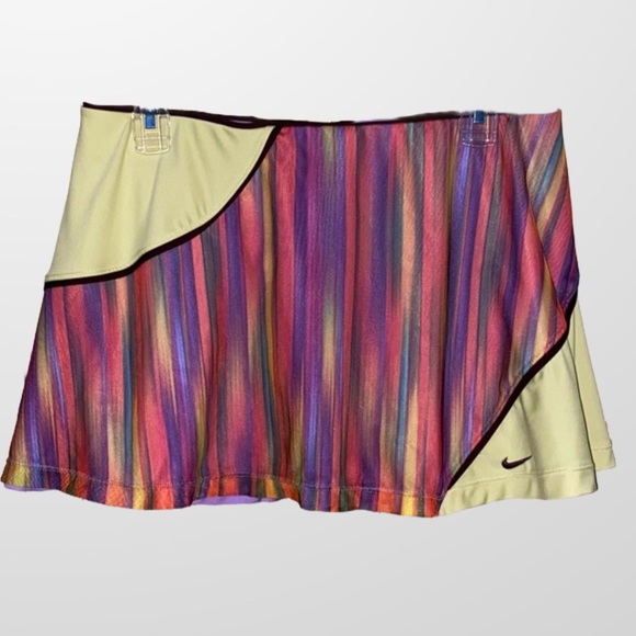 Nike Dri Fit Rainbow Watercolor Tennis Sko…